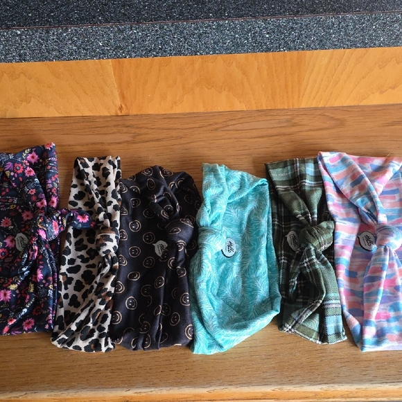 Hello Headbands - Picture 1 of 3